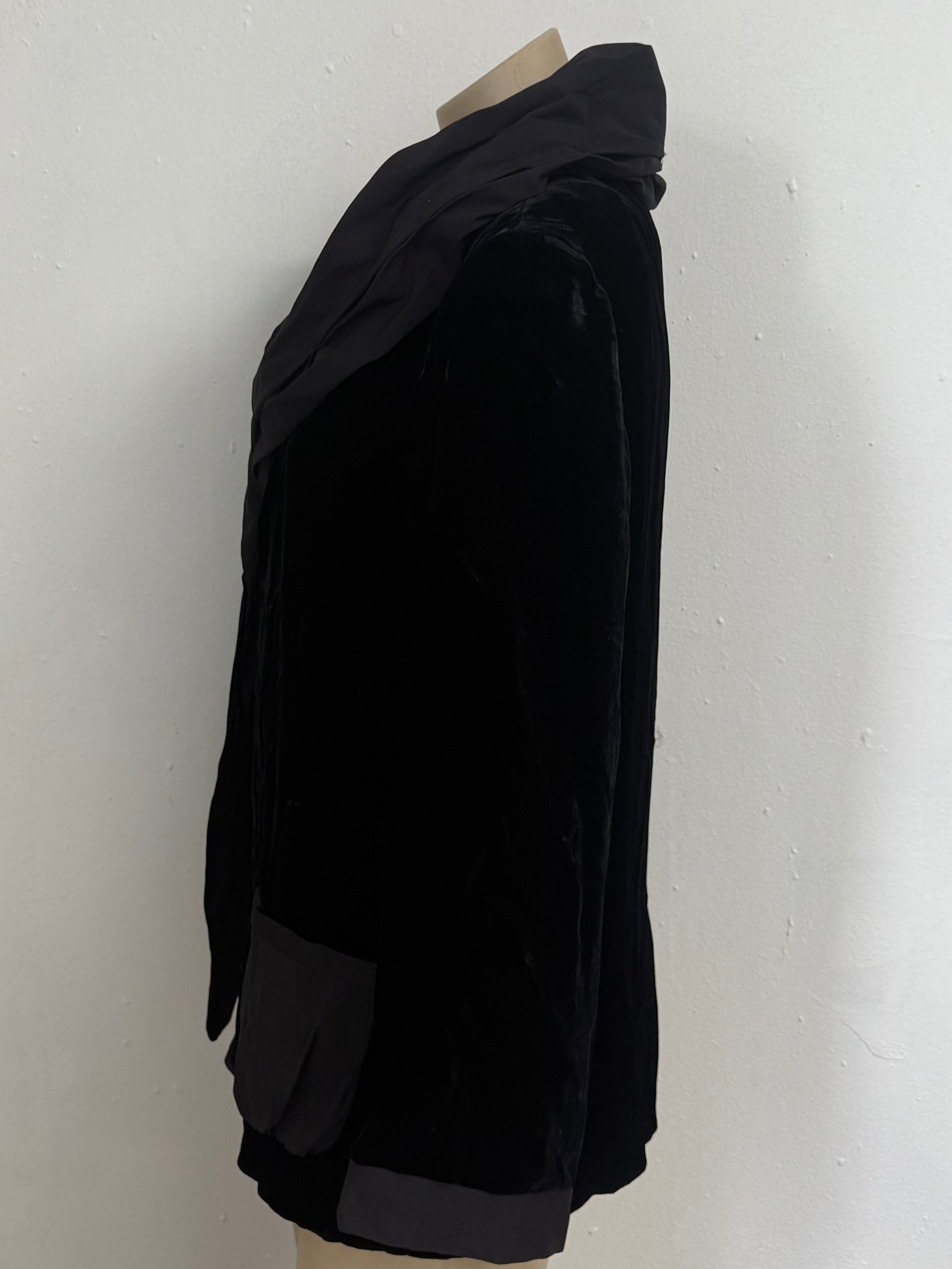 BLOOMS VELVET JACKET