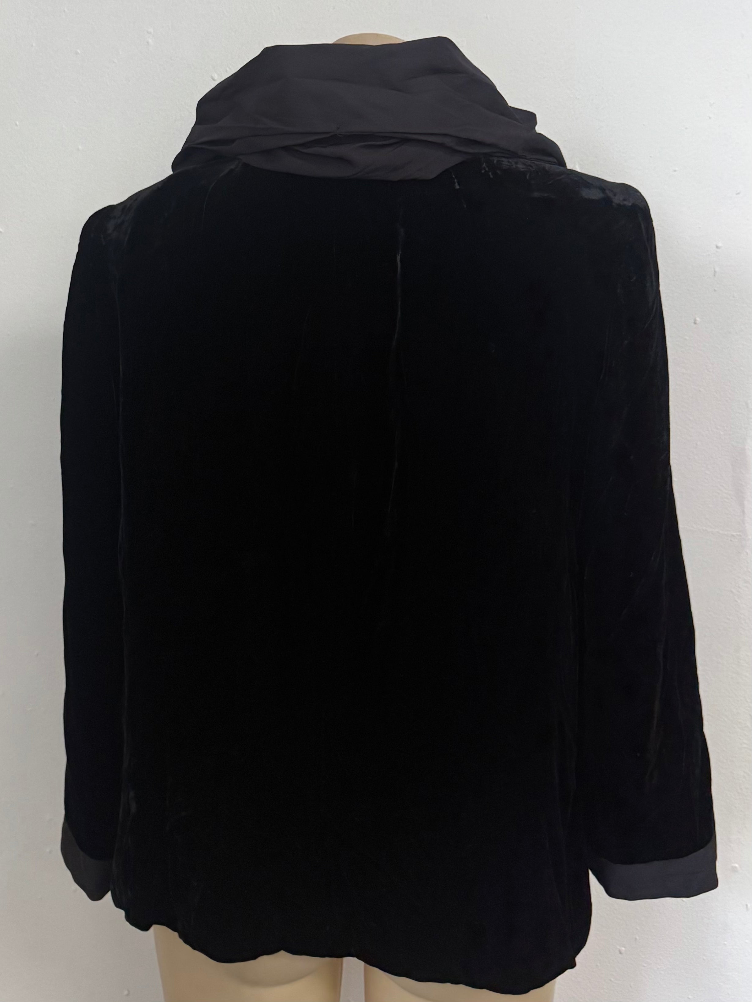 BLOOMS VELVET JACKET